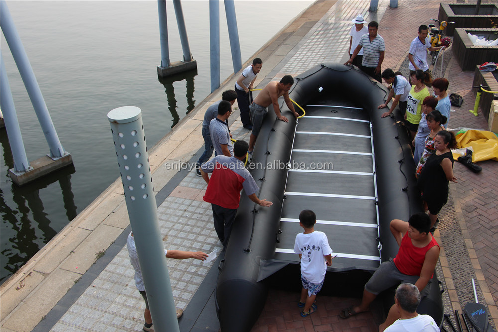 Duża, wielokolorowa, dmuchana  – Fishing Boat Inflatable recenzja i cena